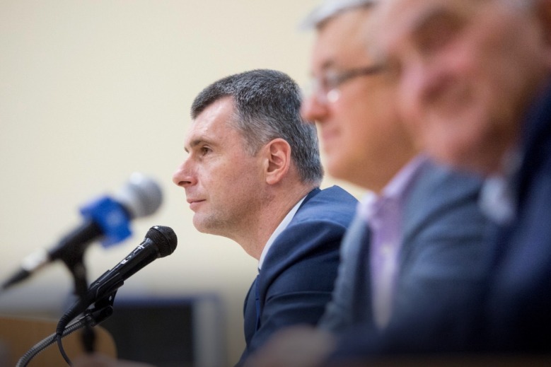 «Что с нами будет — вопрос не санкций, а наших собственных действий» Иллюстрация к новости: «Что с нами будет — вопрос не санкций, а наших собственных действий»