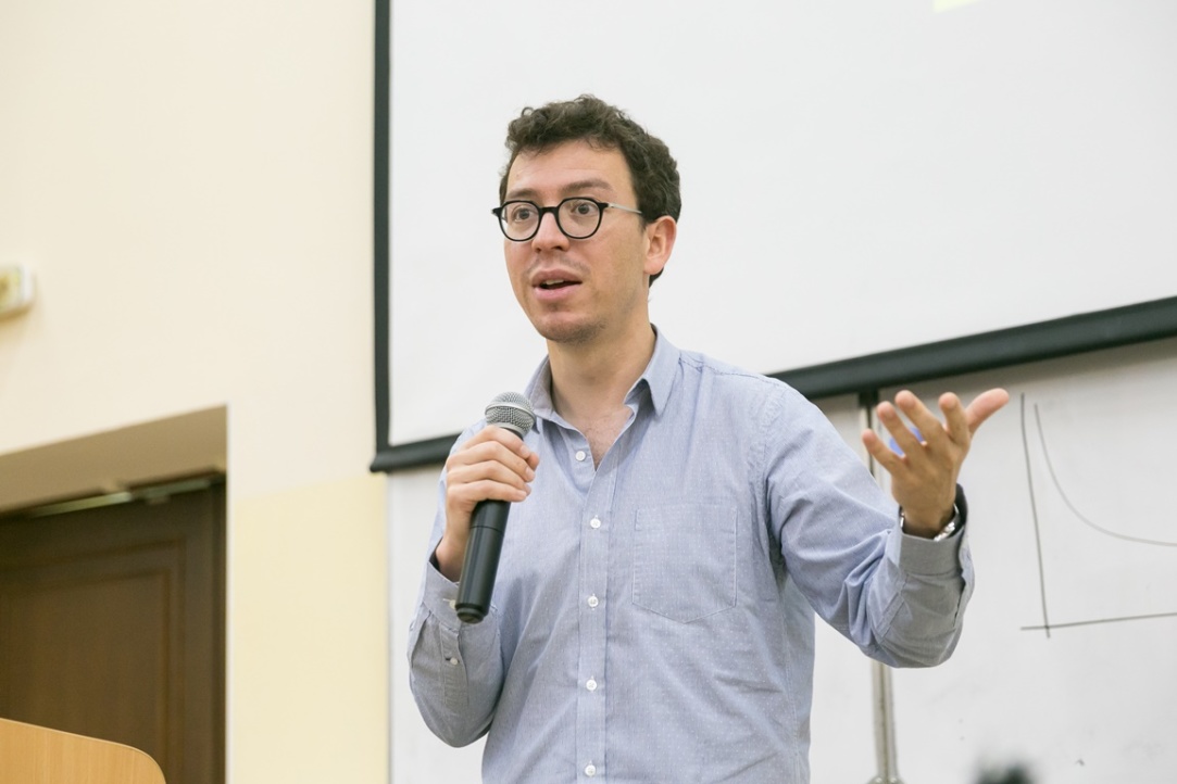 Как обучить иностранному языку Билла Гейтса и африканского школьника Иллюстрация к новости: Как обучить иностранному языку Билла Гейтса и африканского школьника