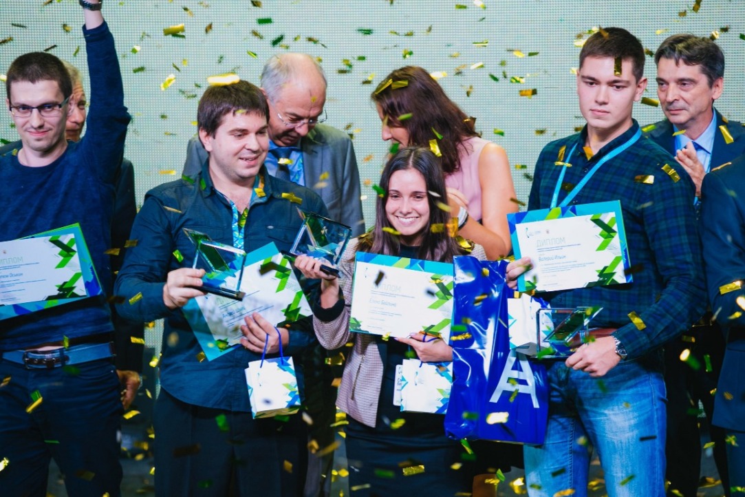 Illustration for news: HSE Graduates Win National Research Competition