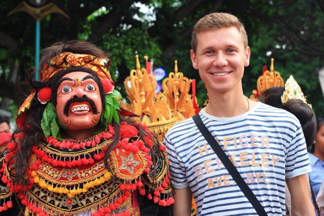 How an HSE Graduate Is Teaching Chinese in Indonesia and Helping a Local University Grow Illustration for news: How an HSE Graduate Is Teaching Chinese in Indonesia and Helping a Local University Grow