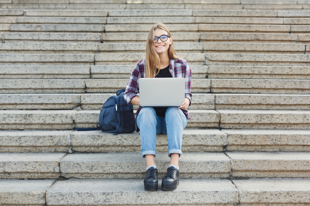 5 лет курсам НИУ ВШЭ на Coursera Иллюстрация к новости: 5 лет курсам НИУ ВШЭ на Coursera