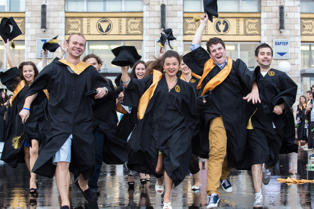 Benefits of Studying in a Double-Degree Programme Illustration for news: Benefits of Studying in a Double-Degree Programme