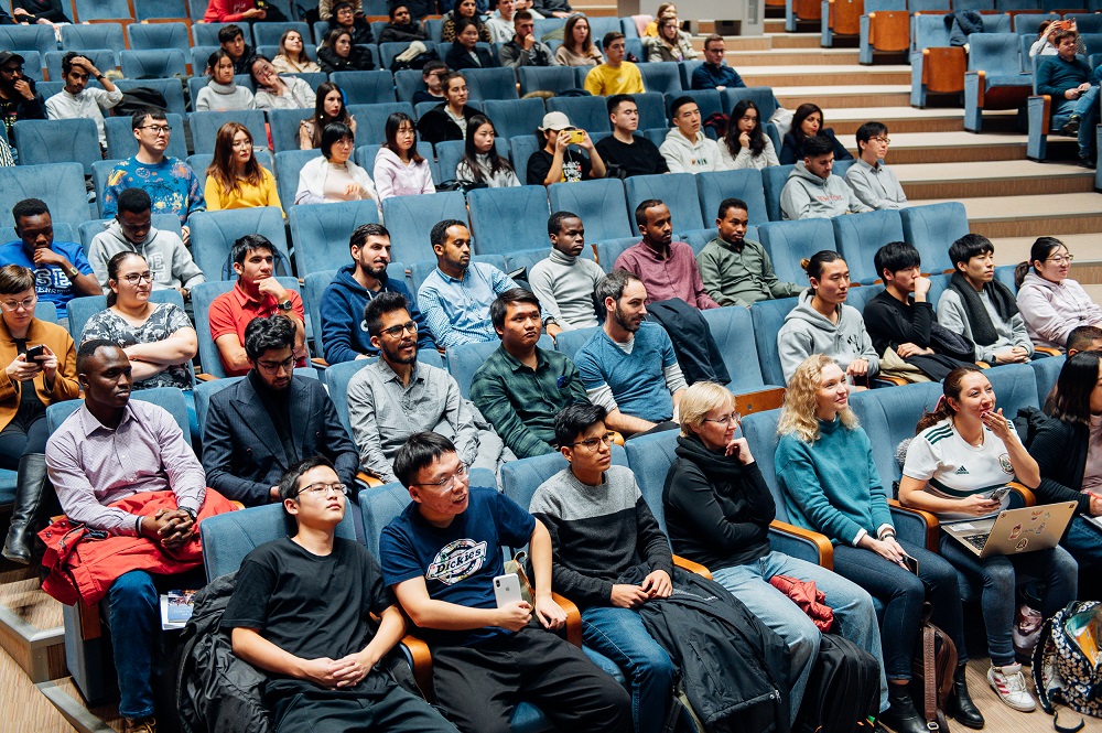 HSE International Preparatory Programmes Kick off New Year Illustration for news: HSE International Preparatory Programmes Kick off New Year