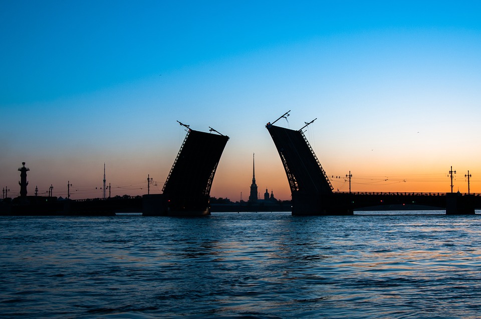 Bridges, Theatres and Architecture: What American Students Like about Saint Petersburg Illustration for news: Bridges, Theatres and Architecture: What American Students Like about Saint Petersburg