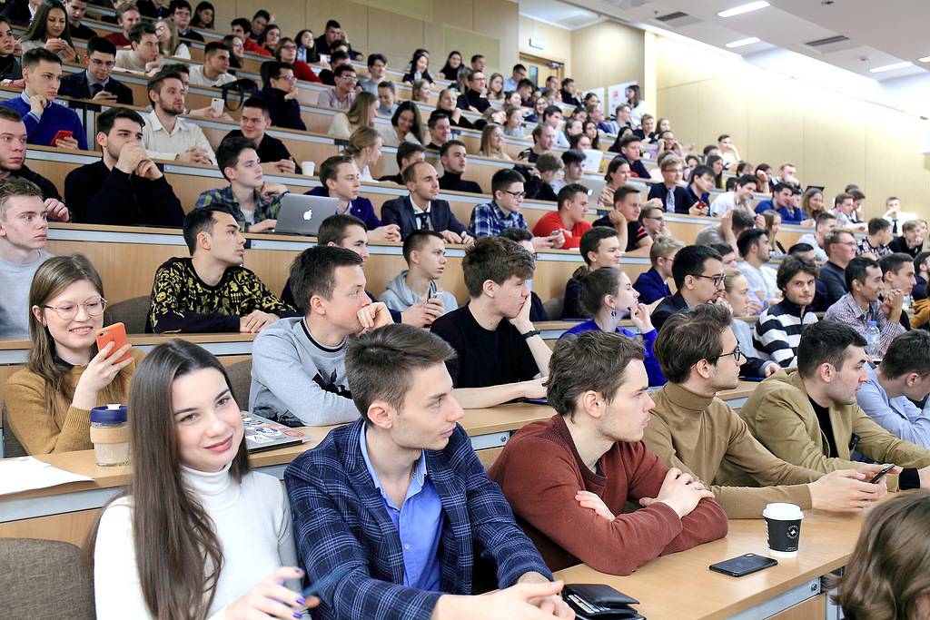 «Больше, чем экономика»: Вышка и РЭШ запускают курс открытых лекций Иллюстрация к новости: «Больше, чем экономика»: Вышка и РЭШ запускают курс открытых лекций