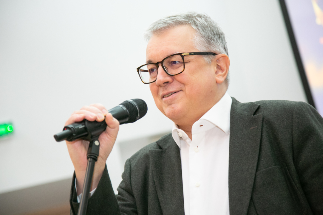 «Нужно перестать комплектовать аспирантуру людьми без публикаций и научных тем» Иллюстрация к новости: «Нужно перестать комплектовать аспирантуру людьми без публикаций и научных тем»