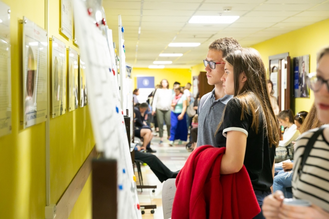 Why High-Ability School Graduates Choose Low-Quality Universities Illustration for news: Why High-Ability School Graduates Choose Low-Quality Universities