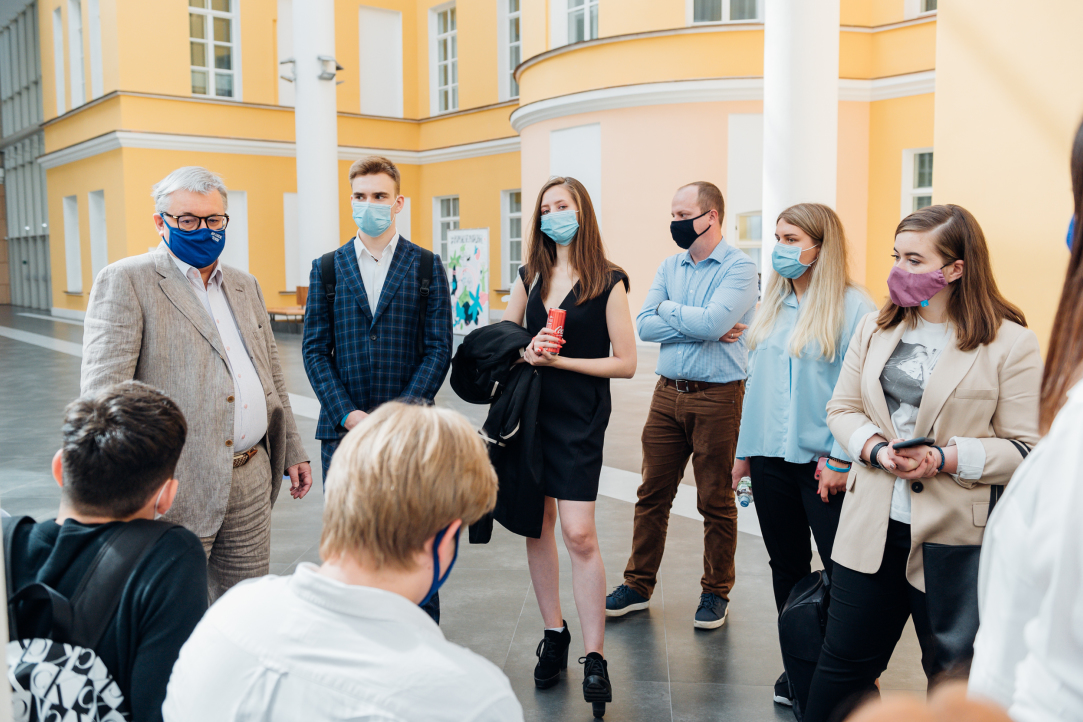 «Мы хотим стать исследовательским проектным университетом для каждого из вас» Иллюстрация к новости: «Мы хотим стать исследовательским проектным университетом для каждого из вас»