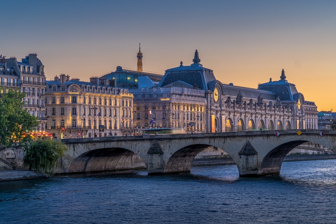 Great Atmosphere and Language Practice: HSE French Club Welcomes Everyone Illustration for news: Great Atmosphere and Language Practice: HSE French Club Welcomes Everyone