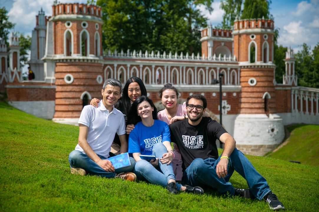 «Если бы пришлось выбирать снова, то однозначно выбрала бы опять Вышку» Иллюстрация к новости: «Если бы пришлось выбирать снова, то однозначно выбрала бы опять Вышку»