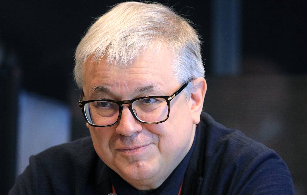 Ректор ВШЭ: сейчас работу в интернете найти легче, но государство может дать гарантии Иллюстрация к новости: Ректор ВШЭ: сейчас работу в интернете найти легче, но государство может дать гарантии