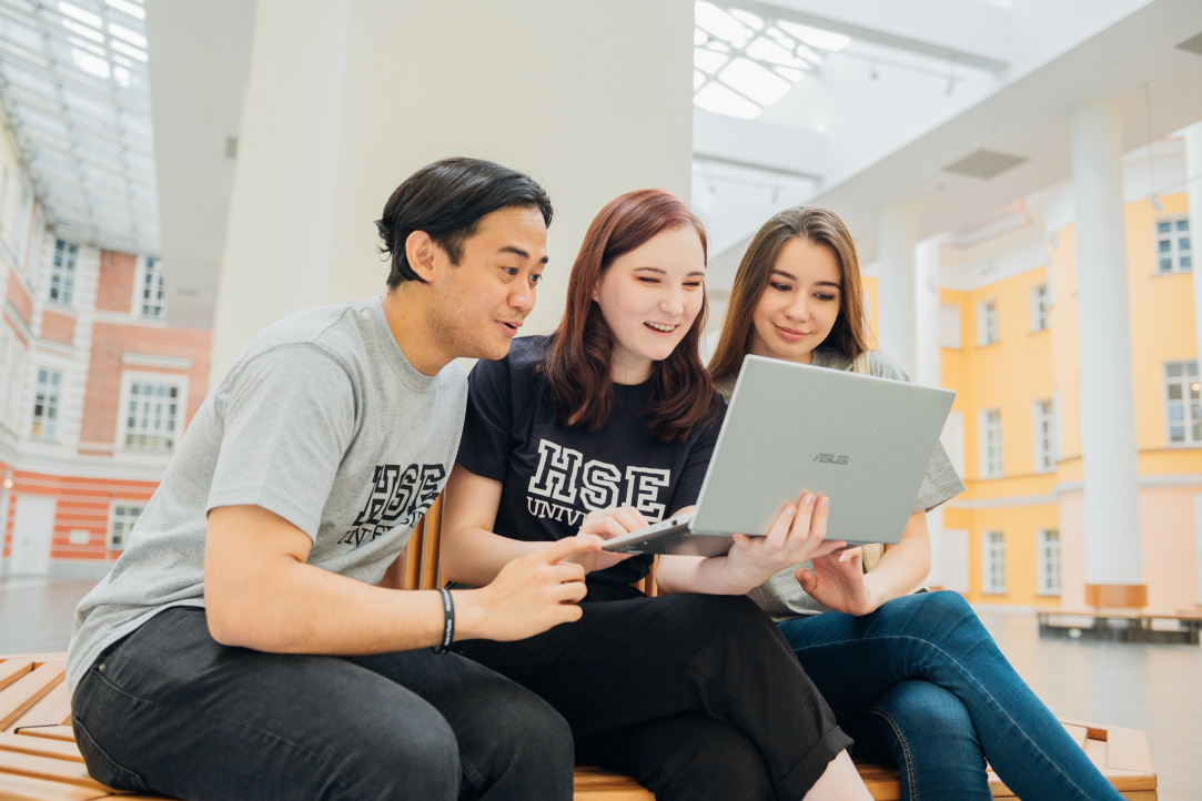 Summer University 2021: Bringing International Students and Lecturers Together Online Illustration for news: Summer University 2021: Bringing International Students and Lecturers Together Online