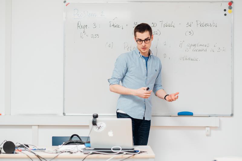 Курс повышения квалификации ВШЭ и Skillbox «Как преподавать онлайн» стал доступен всем желающим на платформе Яндекс.Учебник Иллюстрация к новости: Курс повышения квалификации ВШЭ и Skillbox «Как преподавать онлайн» стал доступен всем желающим на платформе Яндекс.Учебник