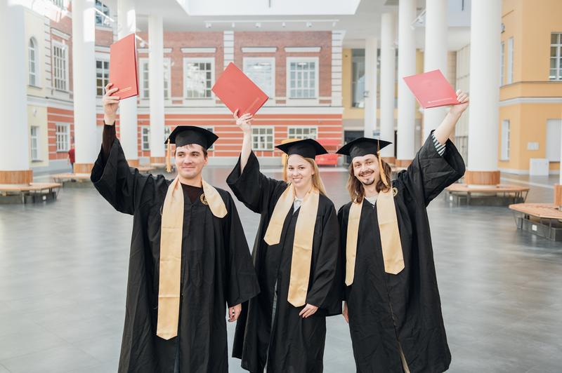 The 'Curse' Is Lifted: Schooling Does Increase Graduates’ Salaries Illustration for news: The 'Curse' Is Lifted: Schooling Does Increase Graduates’ Salaries