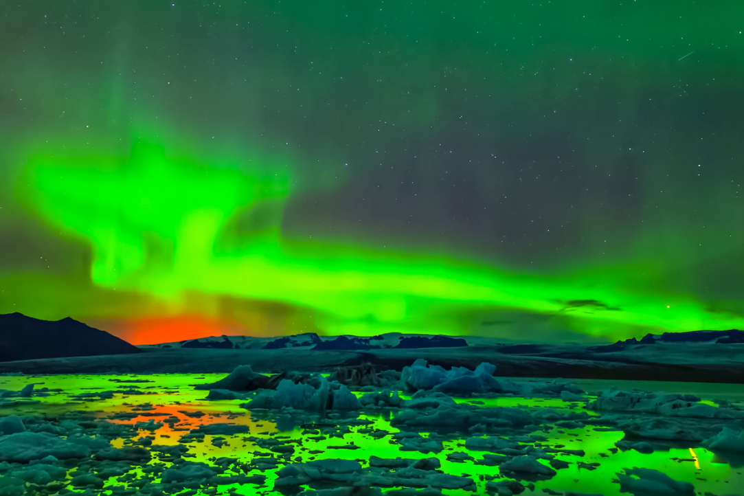 Researchers Explain Potential Cause of Earth’s Green Airglow Illustration for news: Researchers Explain Potential Cause of Earth’s Green Airglow