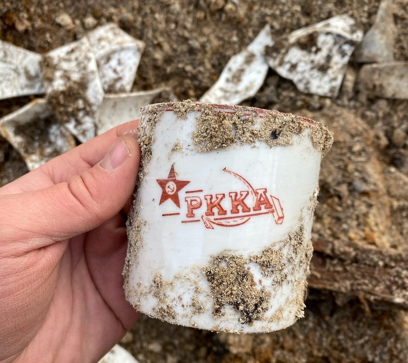 Ancient Coins, Handmade Ceramics, and ‘Merch’ for the Red Army—Cultural Artefacts Discovered during Construction of New HSE Building Illustration for news: Ancient Coins, Handmade Ceramics, and ‘Merch’ for the Red Army—Cultural Artefacts Discovered during Construction of New HSE Building