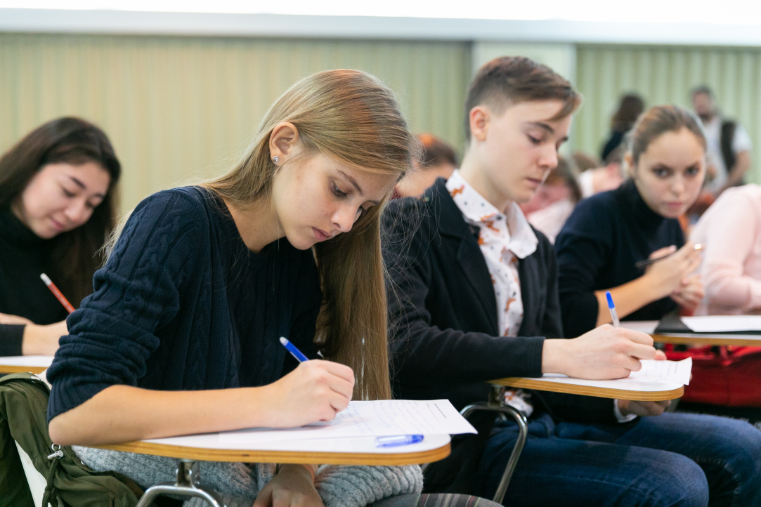 Менее компетентные люди переоценивают себя, но этому есть статистическое объяснение Иллюстрация к новости: Менее компетентные люди переоценивают себя, но этому есть статистическое объяснение