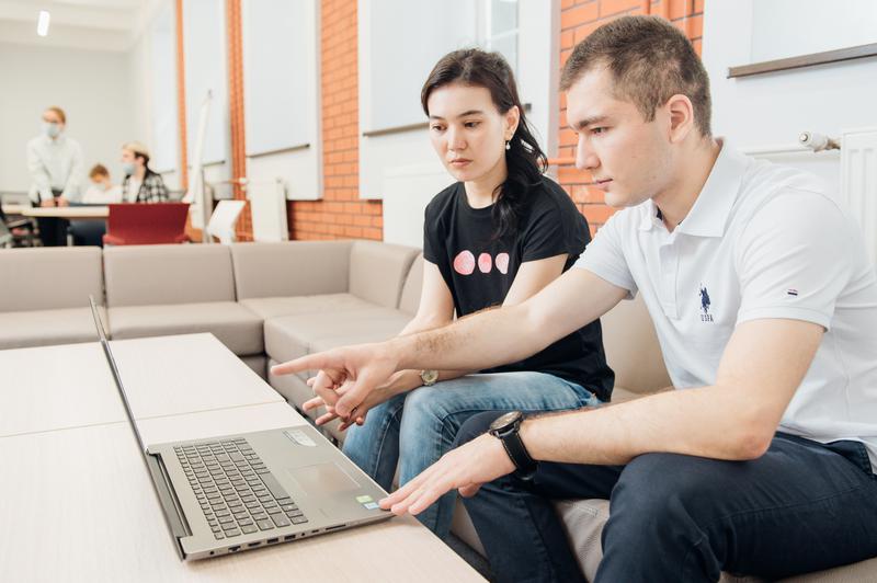 HSE University Celebrates the Academic Achievements of 2021 Student Research Paper Competition Winners Illustration for news: HSE University Celebrates the Academic Achievements of 2021 Student Research Paper Competition Winners