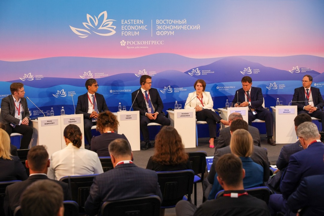 ВЭФ-2022: санкции, экономические войны, суверенитет и новая глобализация Иллюстрация к новости: ВЭФ-2022: санкции, экономические войны, суверенитет и новая глобализация