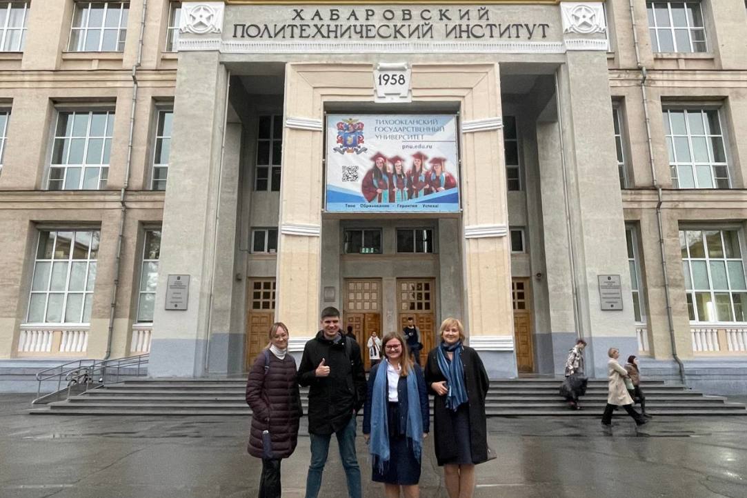 Сетевая программа Инобра ВШЭ станет моделью для Тихоокеанского университета Иллюстрация к новости: Сетевая программа Инобра ВШЭ станет моделью для Тихоокеанского университета