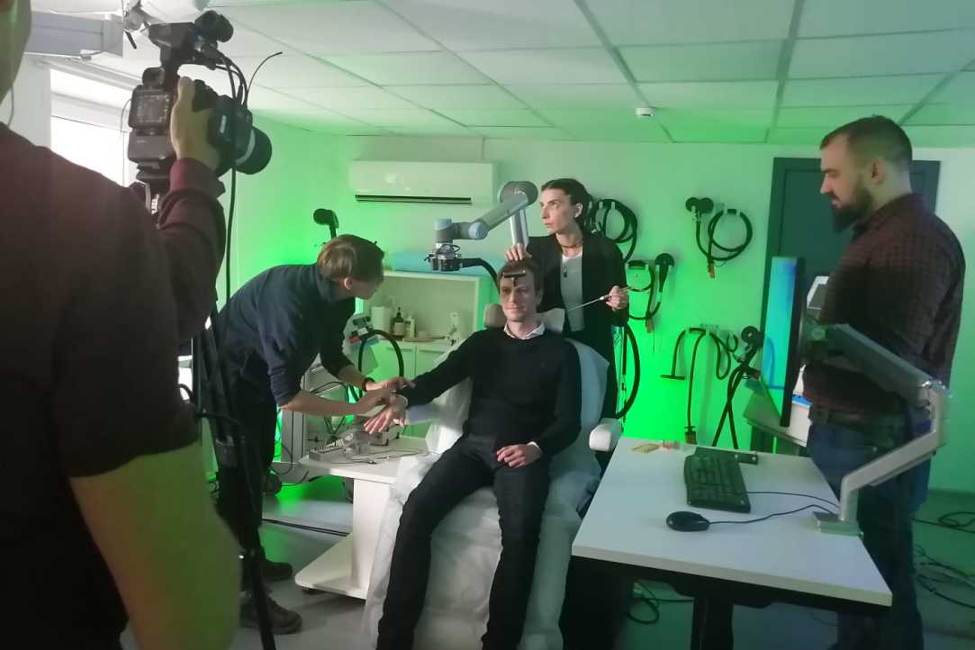 Телеканал RT создал документальный фильм о науке к юбилею ВШЭ Иллюстрация к новости: Телеканал RT создал документальный фильм о науке к юбилею ВШЭ