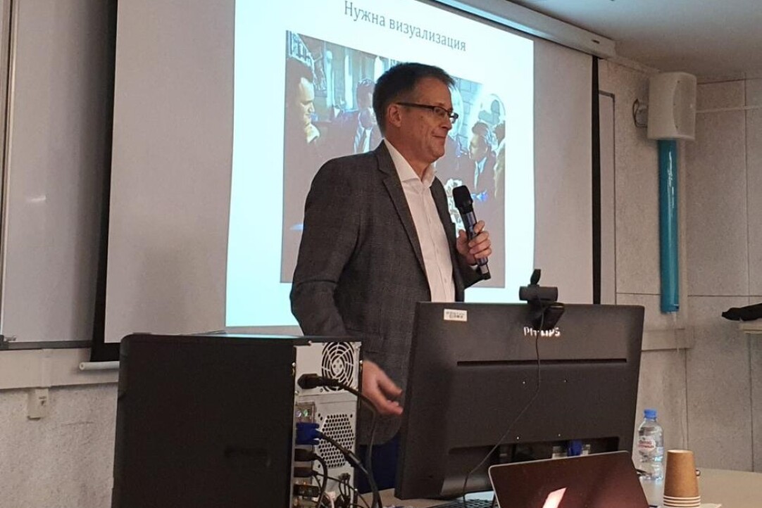 ‘Talk about Complex Matters in a Simple Way’: Vadim Radaev on How to Hold an Audience’s Attention Illustration for news: ‘Talk about Complex Matters in a Simple Way’: Vadim Radaev on How to Hold an Audience’s Attention