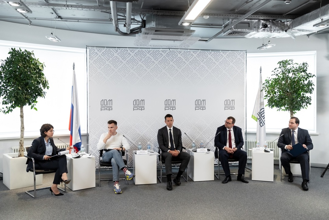 НИУ ВШЭ и ДОМ.РФ будут готовить кадры в области зеленого строительства Иллюстрация к новости: НИУ ВШЭ и ДОМ.РФ будут готовить кадры в области зеленого строительства