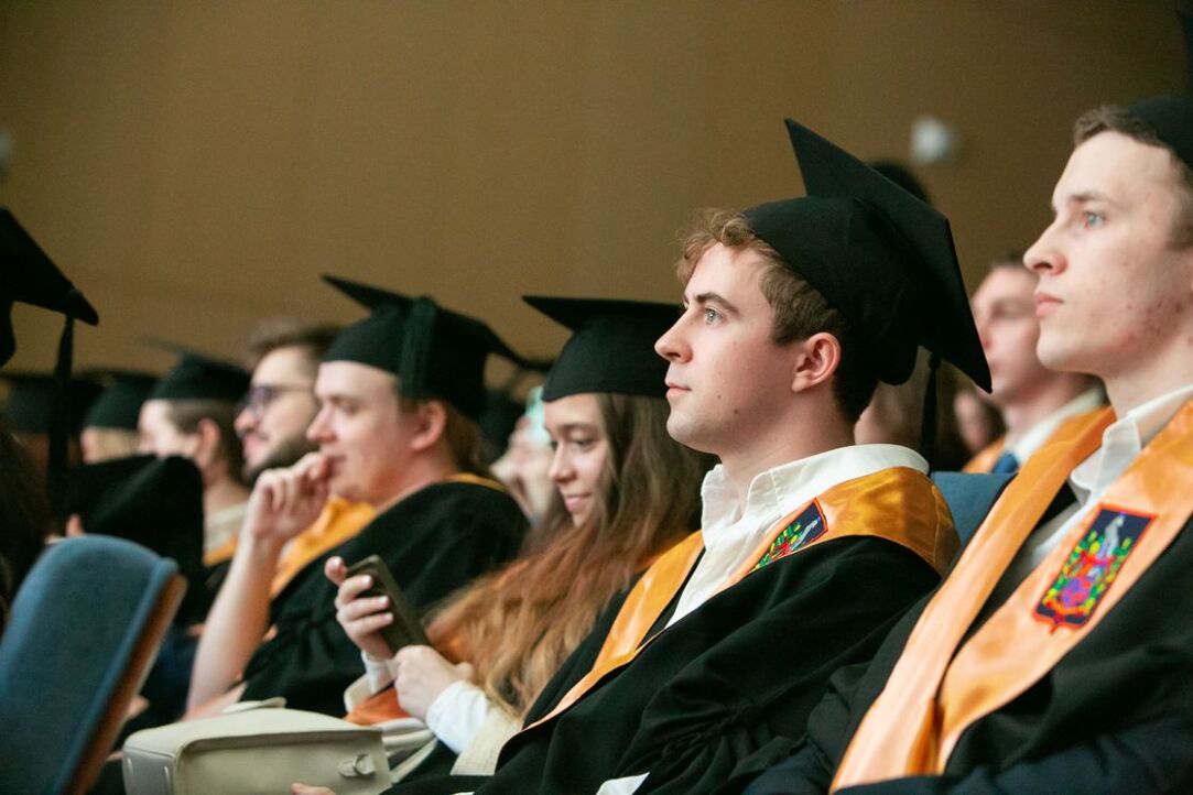 First Graduates of the Online Master's Programme ‘Economic Analysis’ Defend Their Theses Illustration for news: First Graduates of the Online Master's Programme ‘Economic Analysis’ Defend Their Theses