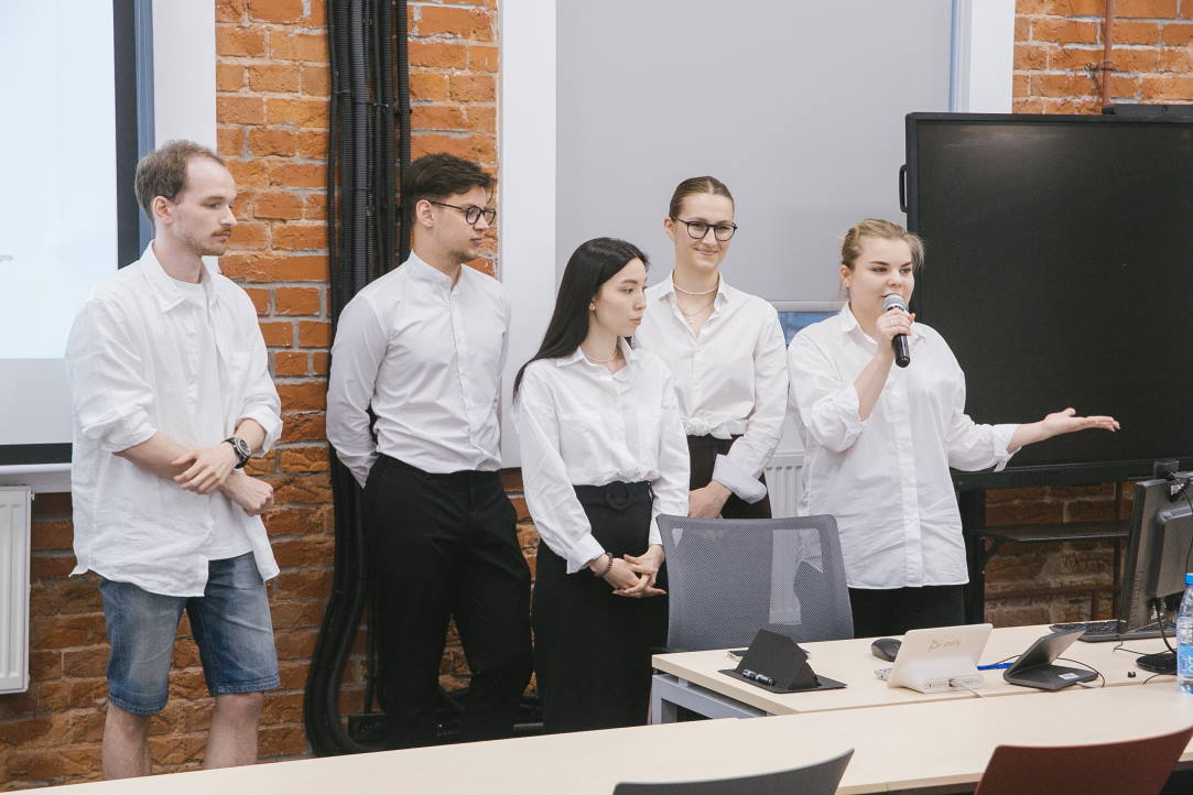 Студенты ВШБ ВШЭ представили результаты совместного с крупным бизнесом ESG-проекта Иллюстрация к новости: Студенты ВШБ ВШЭ представили результаты совместного с крупным бизнесом ESG-проекта