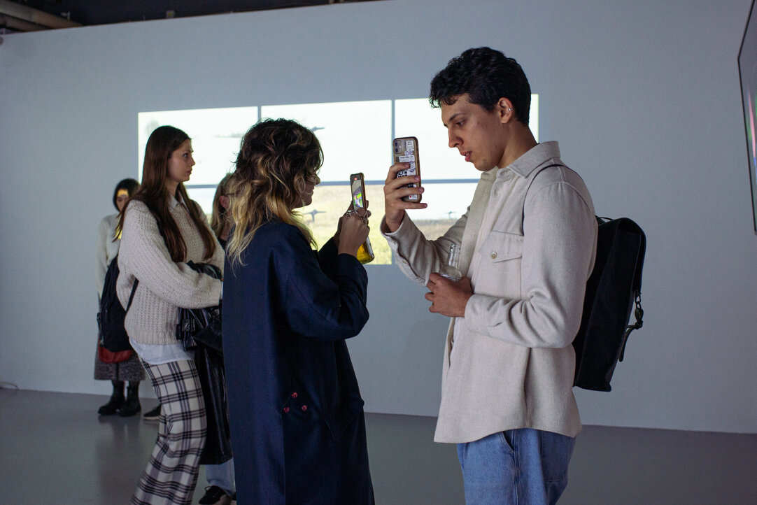 Двигаться по кругу или вырваться за его пределы: новая выставка в HSE ART GALLERY Иллюстрация к новости: Двигаться по кругу или вырваться за его пределы: новая выставка в HSE ART GALLERY