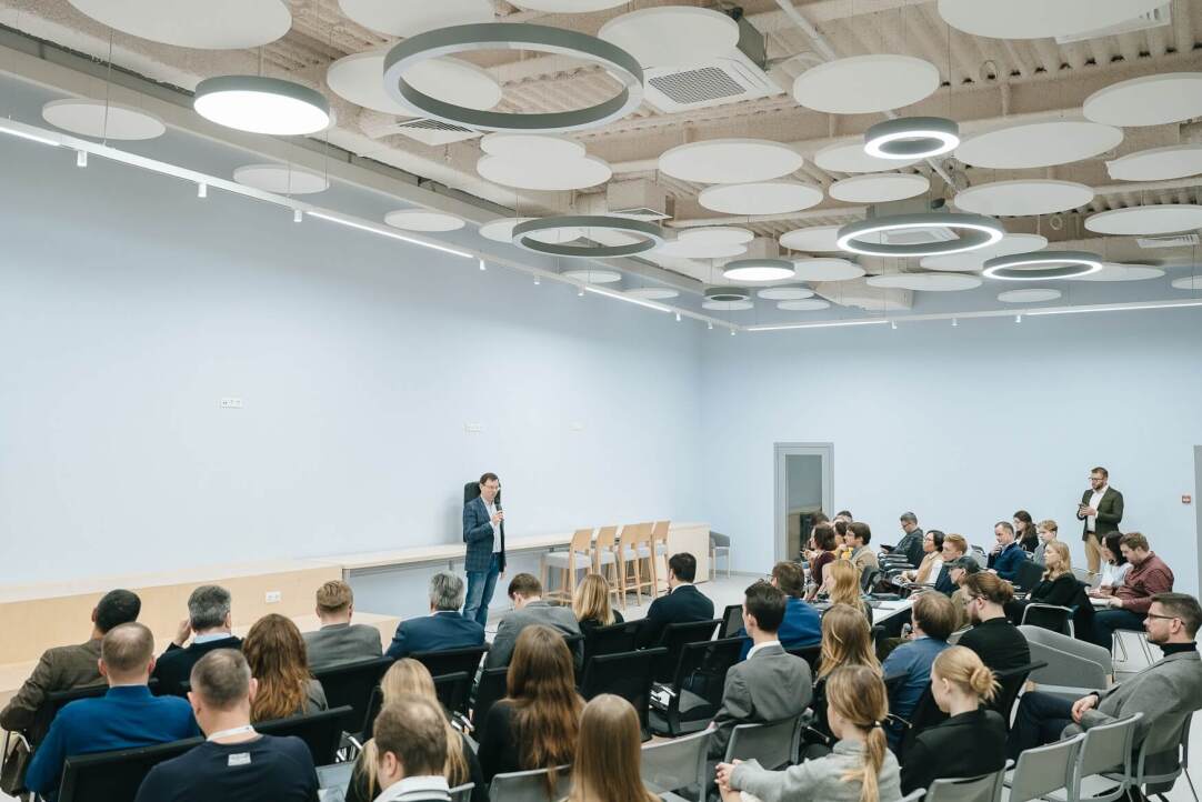«Предприниматель должен стать действующим лицом и бенефициаром деятельности университета» Иллюстрация к новости: «Предприниматель должен стать действующим лицом и бенефициаром деятельности университета»