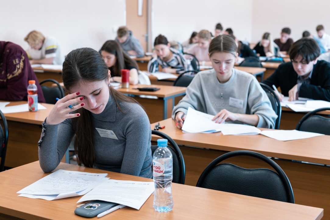 Студенты НИУ ВШЭ — среди лучших на Универсиаде по эконометрике Иллюстрация к новости: Студенты НИУ ВШЭ — среди лучших на Универсиаде по эконометрике