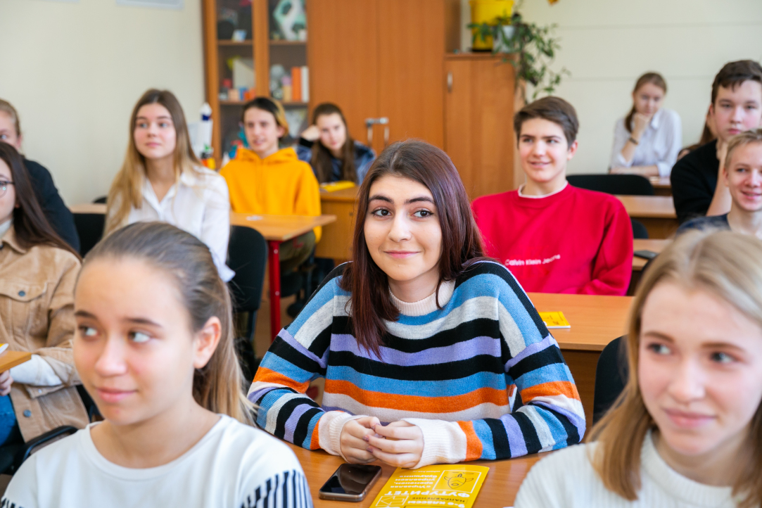 Лето с пользой: как ученикам 8–11-х классов стать участниками летних школ Вышки Иллюстрация к новости: Лето с пользой: как ученикам 8–11-х классов стать участниками летних школ Вышки