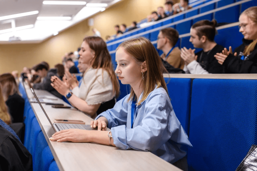 В Вышке прошел первый HSE CS х BRICS Ideathon Иллюстрация к новости: В Вышке прошел первый HSE CS х BRICS Ideathon