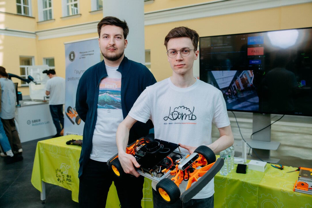 В Высшей школе экономики появилась лаборатория робототехники Иллюстрация к новости: В Высшей школе экономики появилась лаборатория робототехники