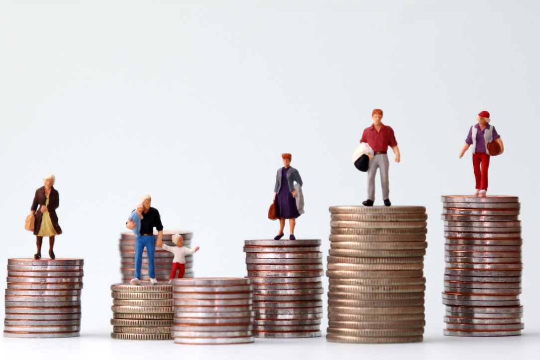 Earnings Inequality Declining in Russia Illustration for news: Earnings Inequality Declining in Russia