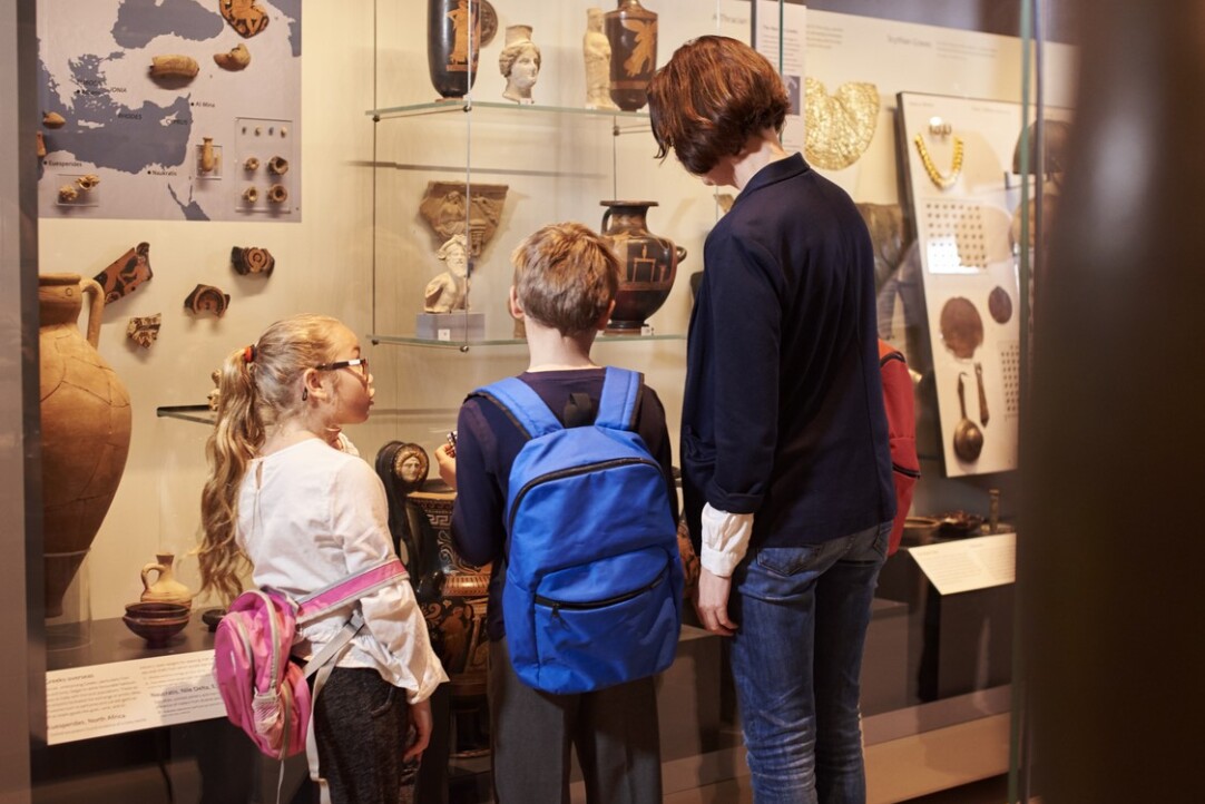 Habits Stem from Childhood: School Years Found to Shape Leisure Preferences in Adulthood Illustration for news: Habits Stem from Childhood: School Years Found to Shape Leisure Preferences in Adulthood