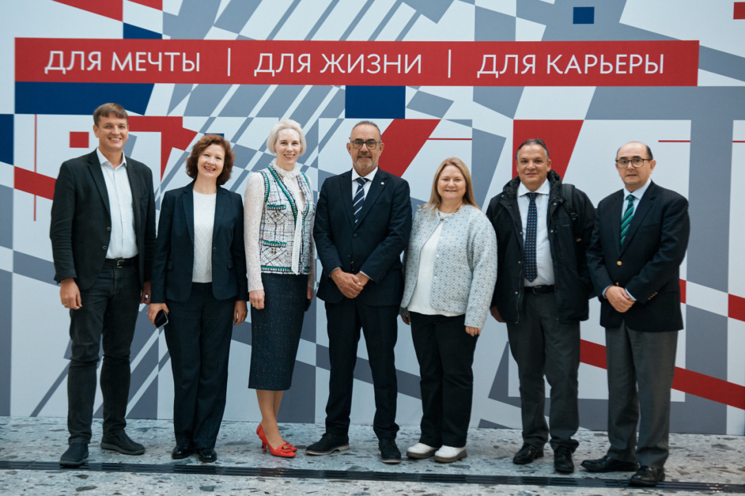 Latin America in Focus: HSE University–St Petersburg and Chilean University Discuss Launch of Digital Professors Programme Illustration for news: Latin America in Focus: HSE University–St Petersburg and Chilean University Discuss Launch of Digital Professors Programme